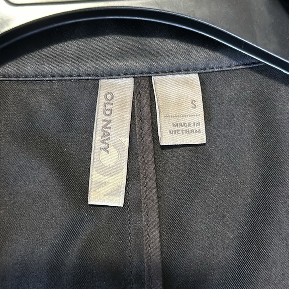 Very nice design black 54% cotton,36%polyester,10% Nylon fall and spring coat. - Picture 9 of 12